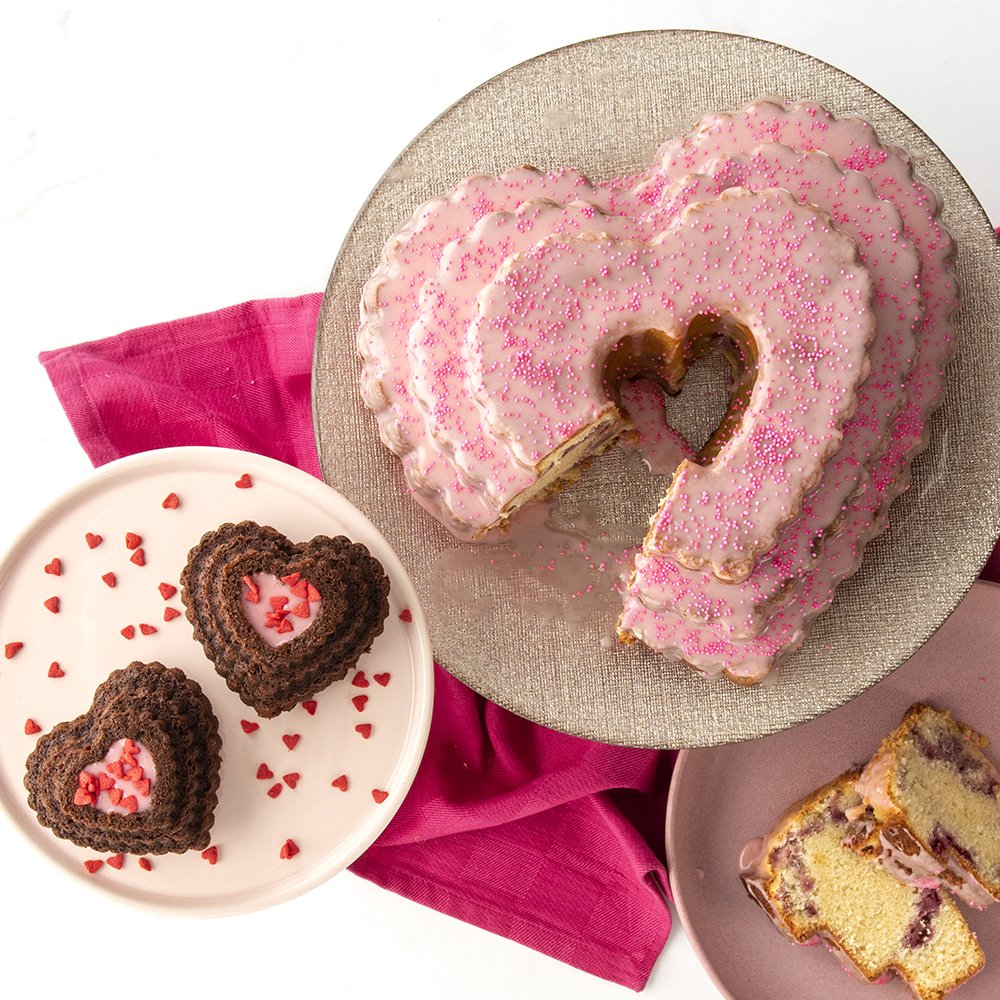 Tiered Heart Cakelet PanTiered Heart Cakelet Pan - Image 3