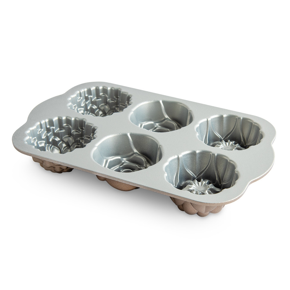 Floral Cakelet PanFloral Cakelet Pan - Image 4