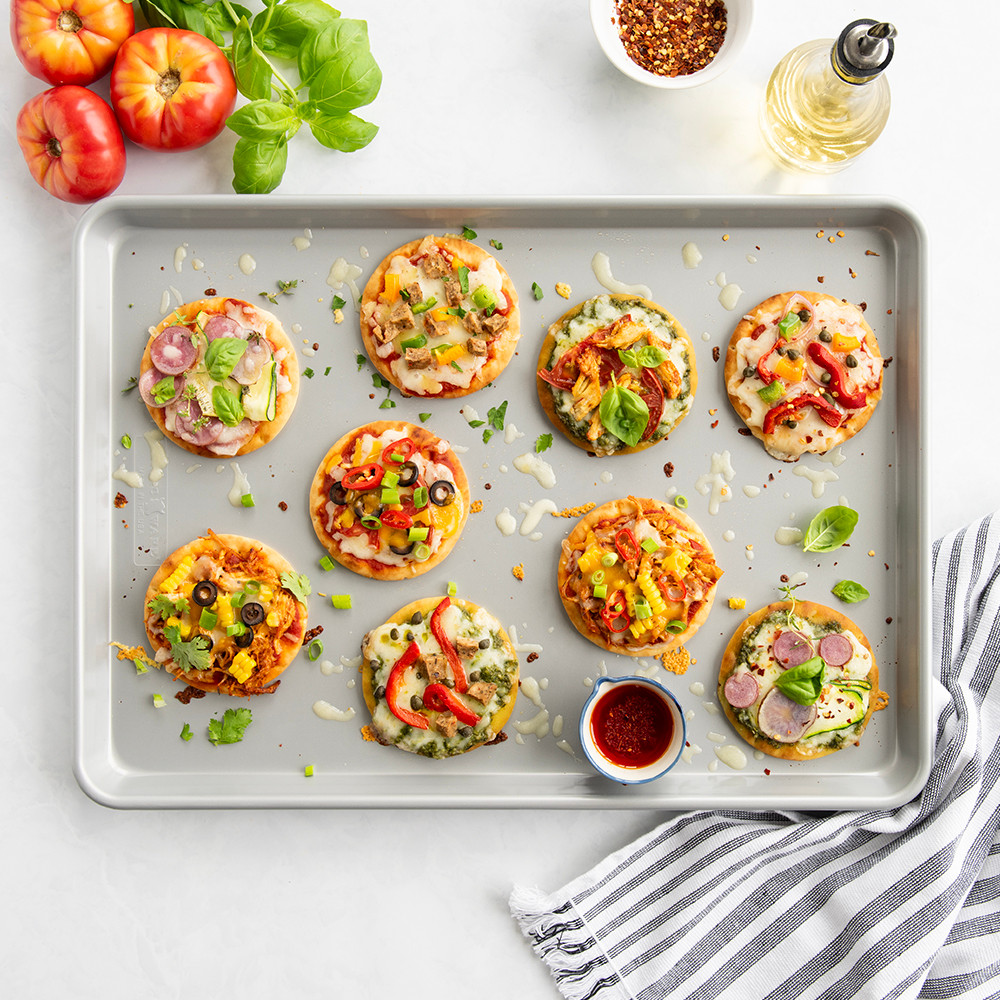 4-Piece Brilliant Bakeware Nonstick Sheet Pan Set4-Piece Brilliant Bakeware Nonstick Sheet Pan Set - Image 4