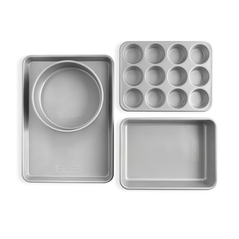 Brilliant Bakeware Essential Nonstick Baking Pan SetBrilliant Bakeware Essential Nonstick Baking Pan Set - Image 2