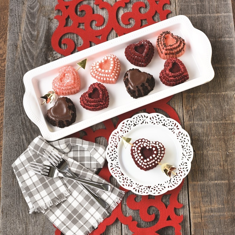 Tiered Heart Cakelet PanTiered Heart Cakelet Pan - Image 4
