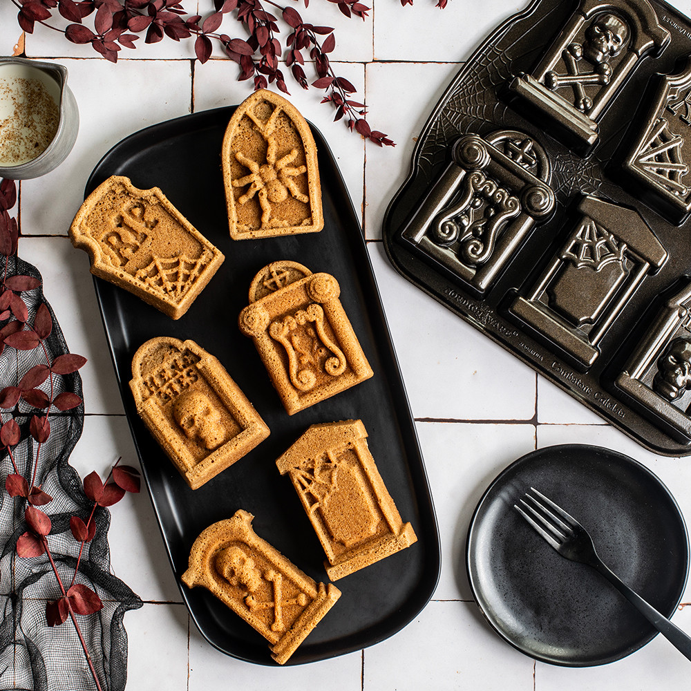 Tombstone Cakelet PanTombstone Cakelet Pan - Image 2