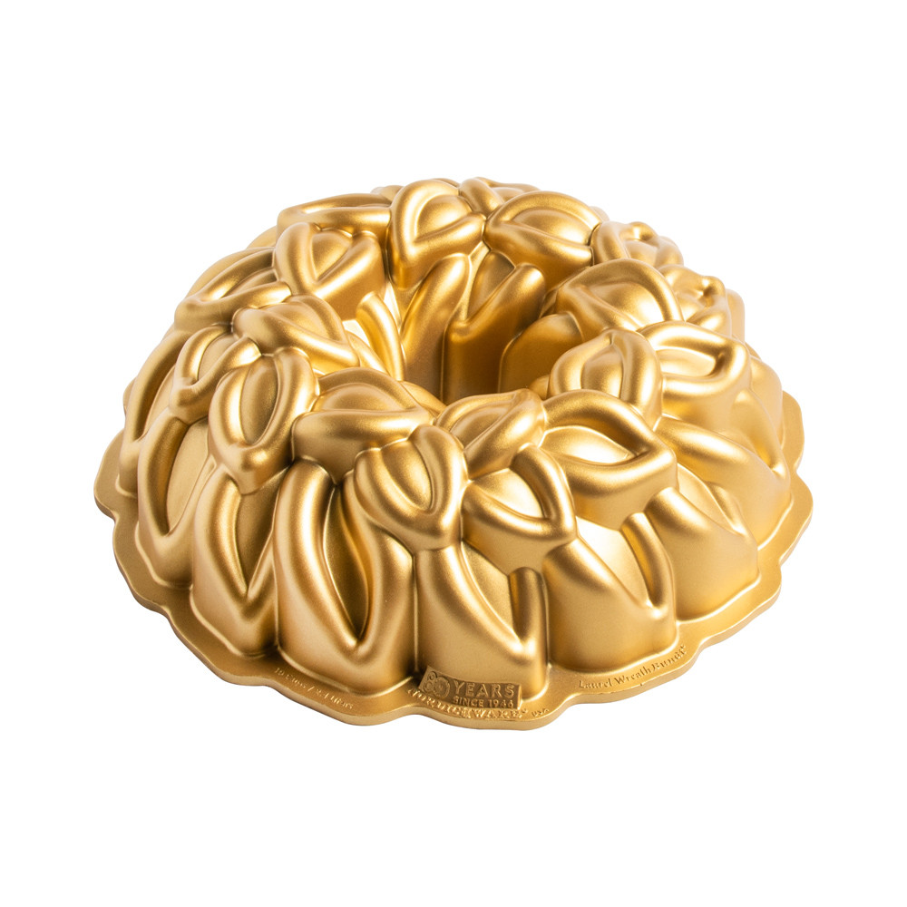 Laurel Wreath Bundt® PanLaurel Wreath Bundt® Pan - Image 16