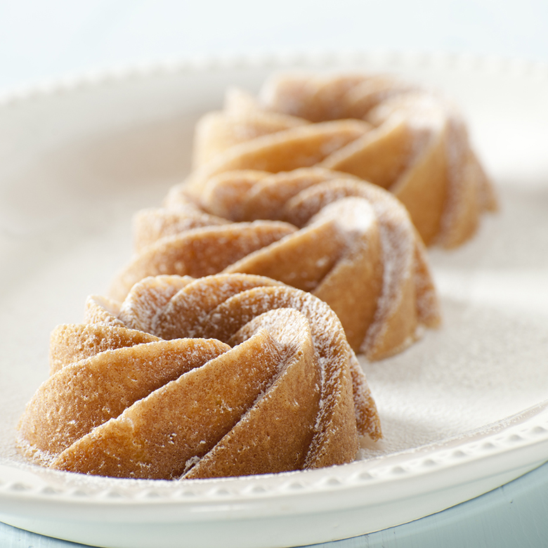 4 Cup Heritage Mini Bundtlette® Pan4 Cup Heritage Mini Bundtlette® Pan - Image 3