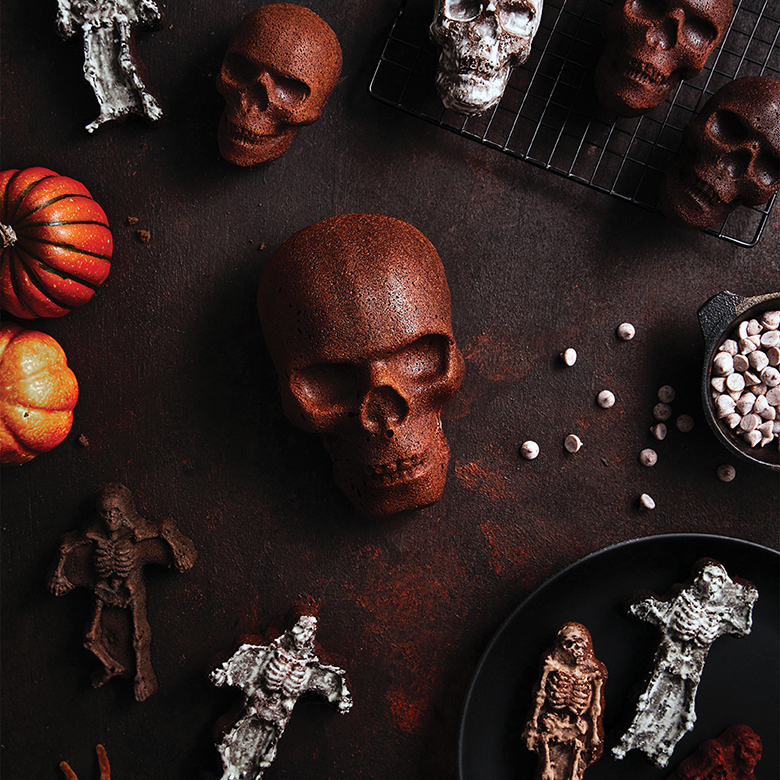Haunted Skull Cake PanHaunted Skull Cake Pan - Image 7