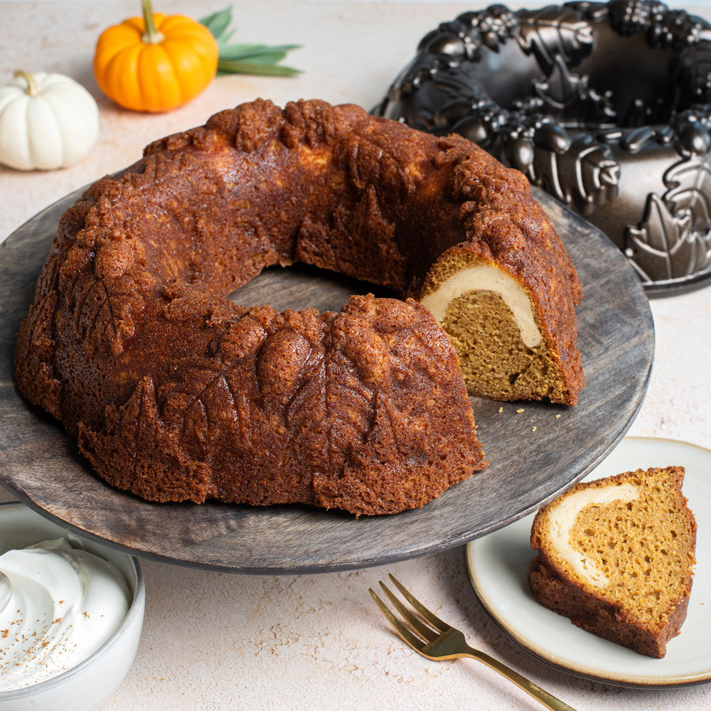 Autumn Wreath Bundt® PanAutumn Wreath Bundt® Pan - Image 3