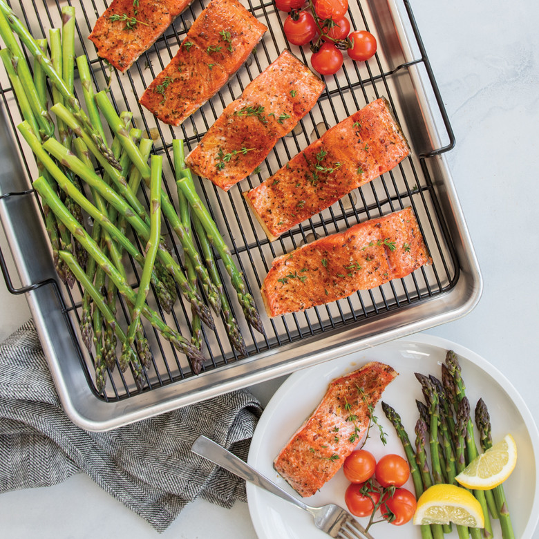 Extra Large Oven Crisp Baking TrayExtra Large Oven Crisp Baking Tray - Image 4