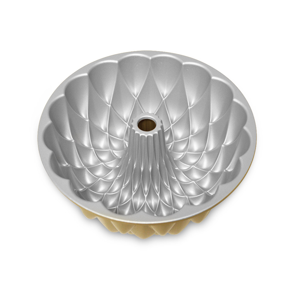 Kaleidoscope Bundt® PanKaleidoscope Bundt® Pan - Image 7