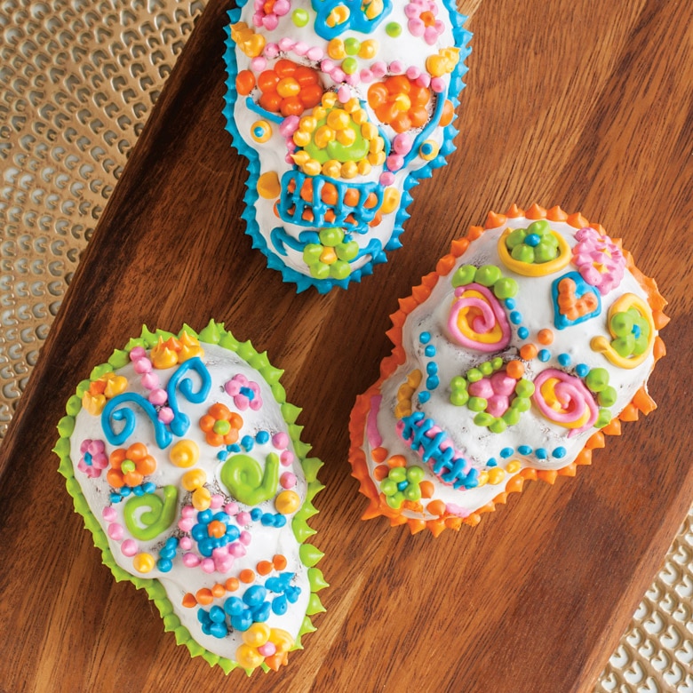 Haunted Skull Cakelet PanHaunted Skull Cakelet Pan - Image 3