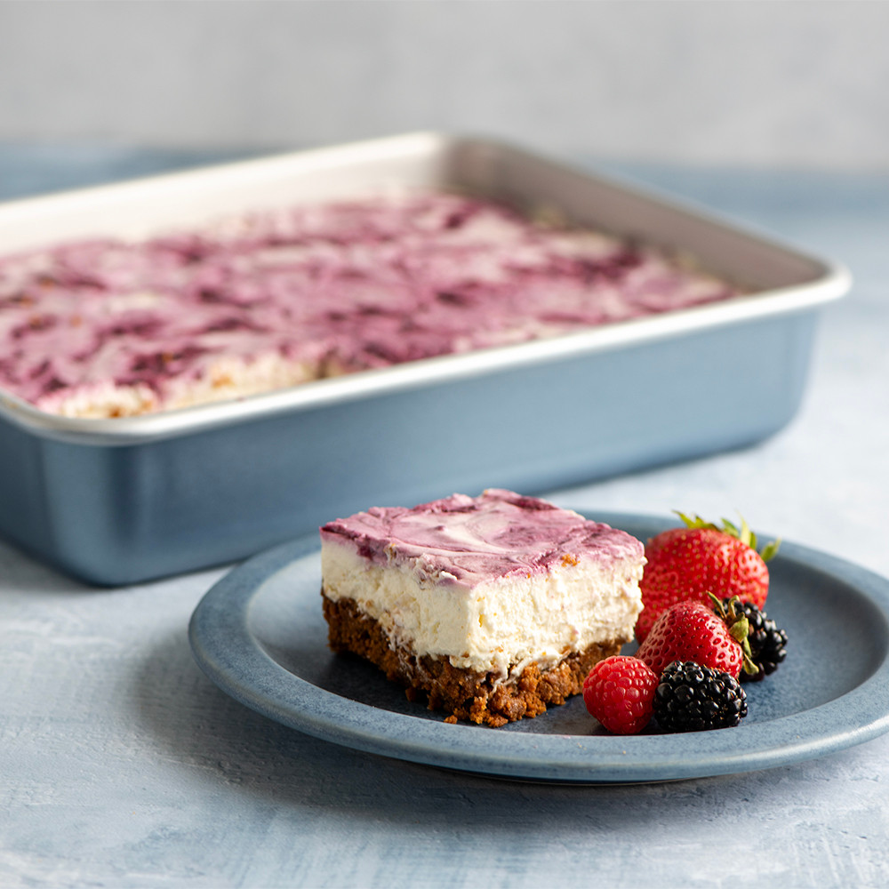 Brilliant Bakeware Essential Nonstick Baking Pan SetBrilliant Bakeware Essential Nonstick Baking Pan Set - Image 5