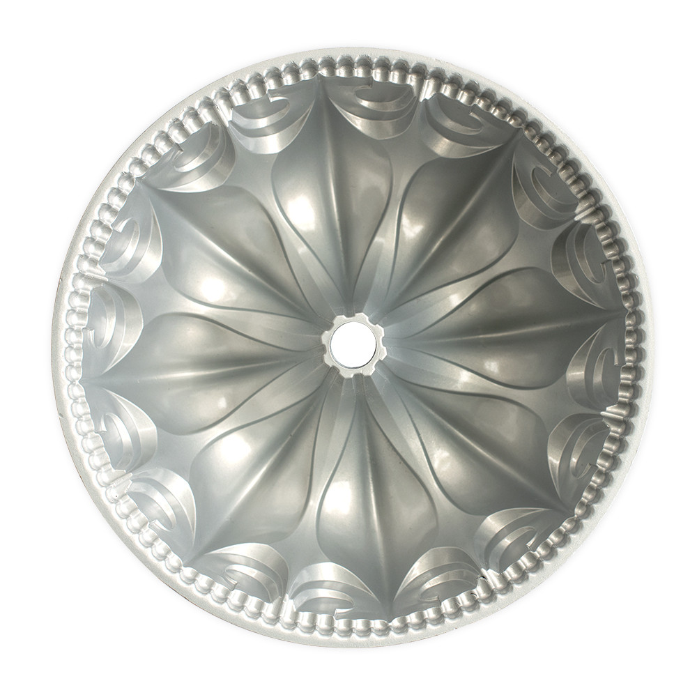 Fleur De Lis Bundt® PanFleur De Lis Bundt® Pan - Image 4